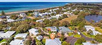 Charming Pet-Friendly Retreat Near Quindalup's Pristine Beaches – Perfect for Families & Friends!