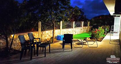 Charming 3-bedroom sea-view apartment in Balchik with pool, AC and fitness room