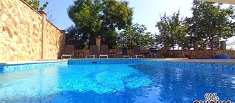 Charming 3-bedroom sea-view apartment in Balchik with pool, AC and fitness room