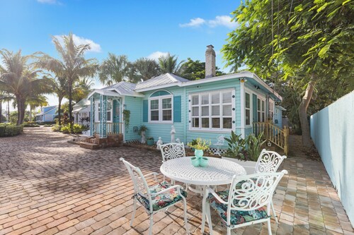 Secret Garden @ Seminole located in the heart of downtown Stuart, FL