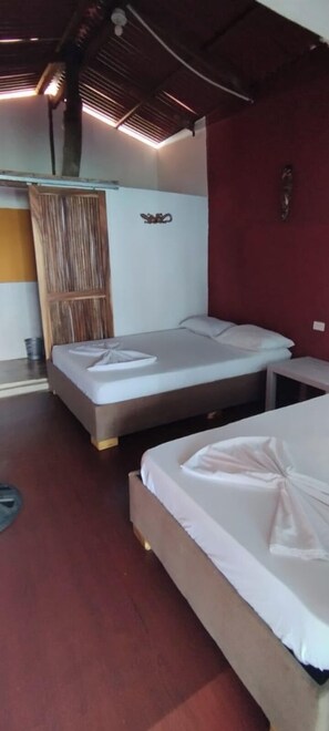 Comfort Quadruple Room, Beach View - Cabañas Palos locos  (Cartagena)