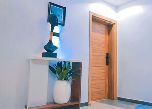 Comfort Room, Balcony, City View | Bathroom