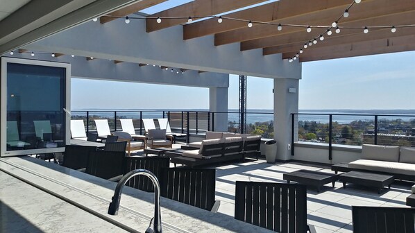 Rooftop terrace - The Standard (New Rochelle)