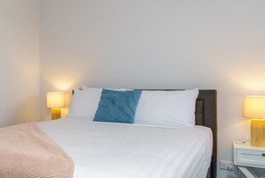 2 chambres, bureau, fer et planche à repasser, Wi-Fi gratuit