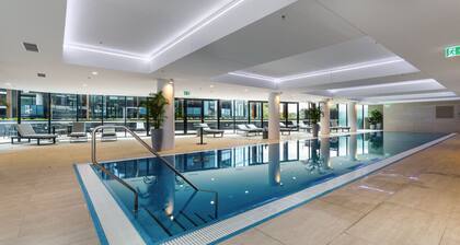 Luxurious 2BR Escape with Exceptional Amenities