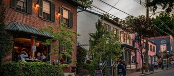 Countryside Gem: Modern Retreat Near Philly + NYC