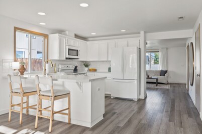 The Marigold - Cozy 3 Bed House in Pasco