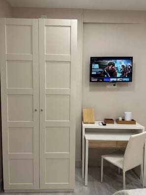 Classic Room | 1 bedroom, desk, free WiFi