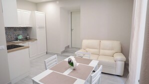 Comfort Apartment, City View | Living area - Residenza esposito (Naples)