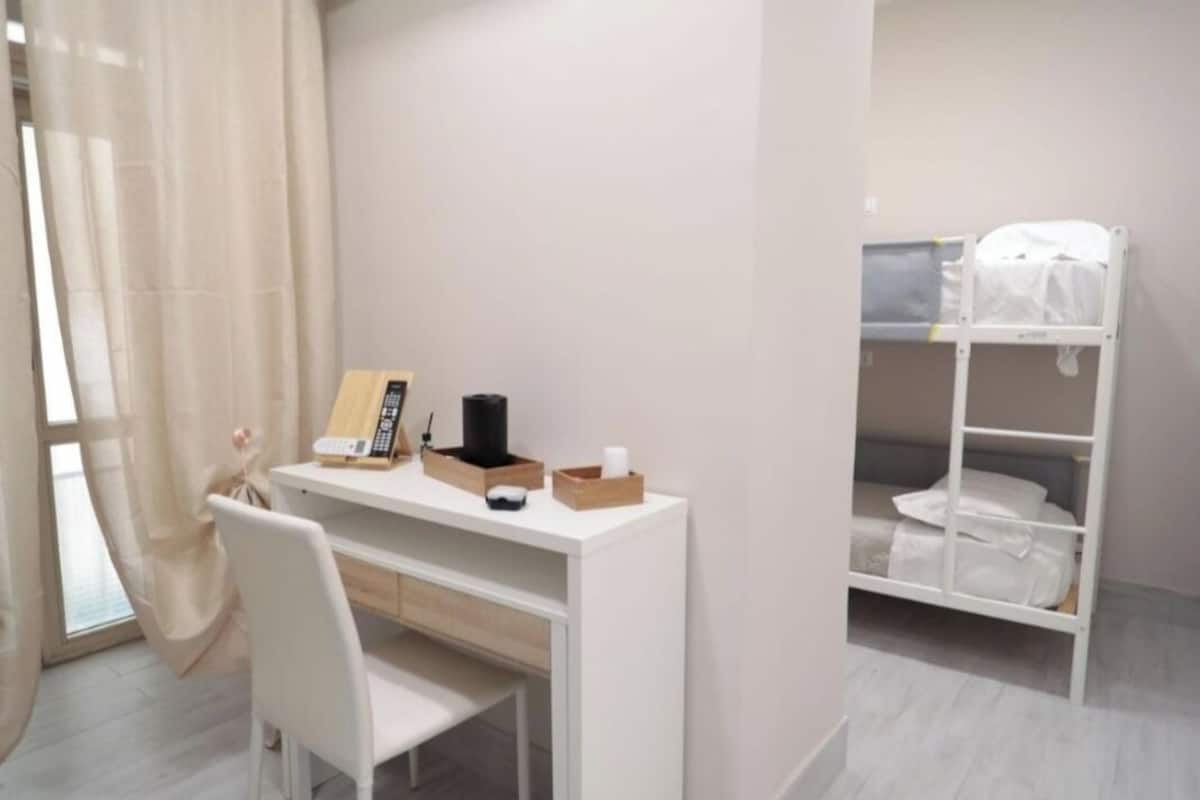 1 bedroom, desk, free WiFi