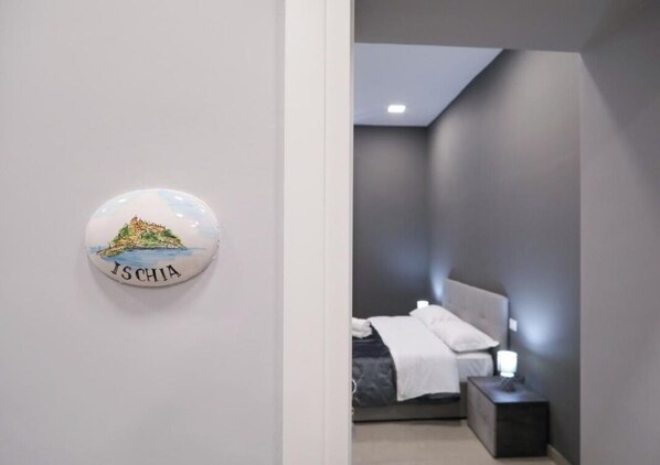 Economy Room, 1 Double Bed | Desk, free WiFi - Residenza esposito (Naples)