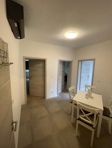 Gemütliche Ferienwohnung zwischen Geiseltal und der Weinregion Saale - Unstrut