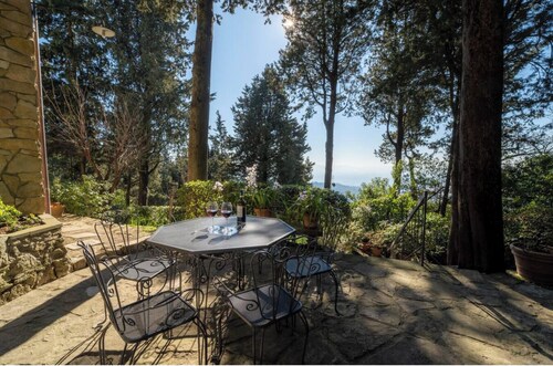 The House in the Woods - Fiesole