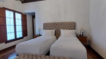 Superior Twin Room | 1 bedroom, desk, free WiFi