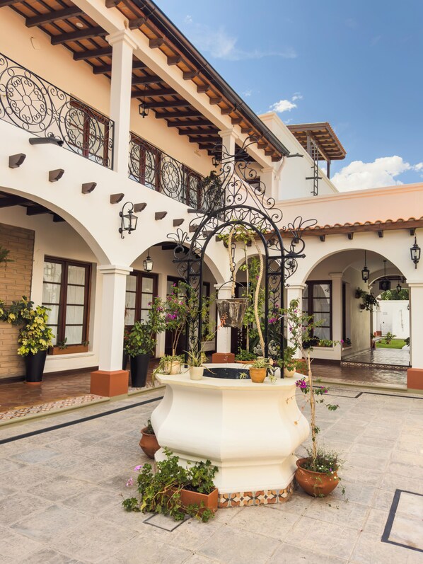 Terrace/patio - Iraola Hotel Boutique (Cafayate)