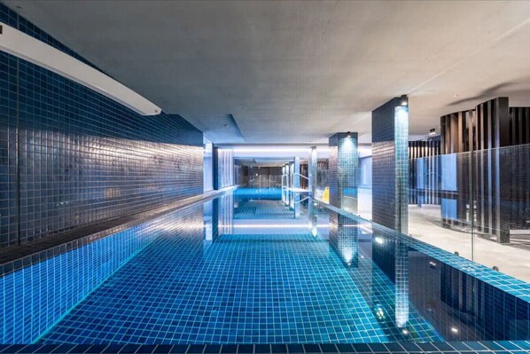 Pool - Little Midnight 2 in the heart of town (Braddon)