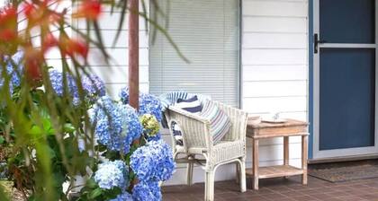 Cosy retro styled bungalow