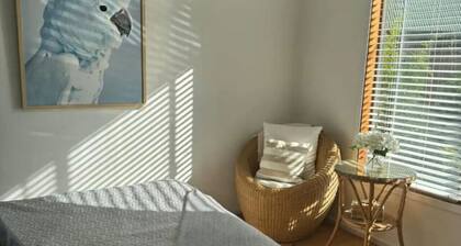 Cosy retro styled bungalow