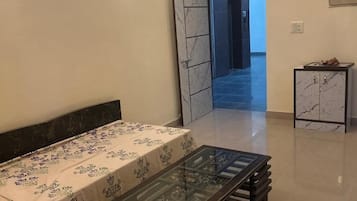 Apartment | 2 bedrooms, free WiFi, bed sheets