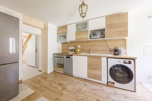 Fridge, microwave, oven, dishwasher