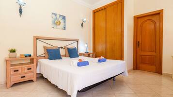 4 bedrooms, cots/infant beds, individually decorated