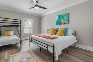 3 Schlafzimmer, Bügeleisen/Bügelbrett, WLAN, Bettwäsche