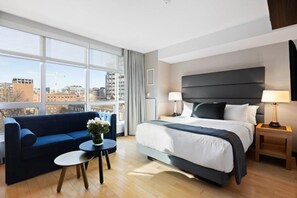 Studio Suite | In-room safe, blackout drapes, soundproofing, iron/ironing board - SoHo Residences Toronto   (Toronto)