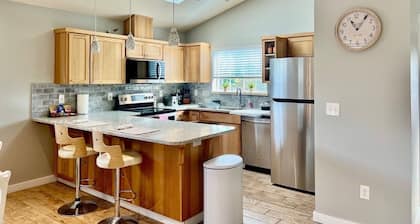 Cozy and quiet Detached unit 1 bedroom in Beaverton area