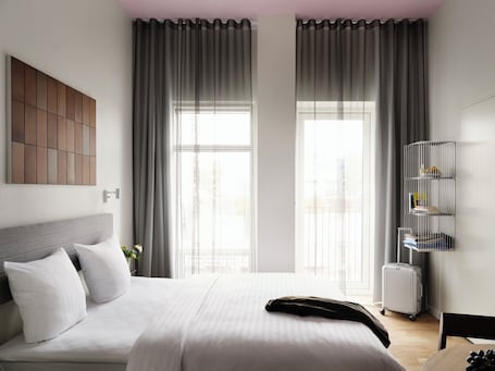 Ropa de cama hipoalergénica y cortinas blackout