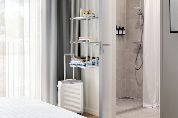 Studio Apartment for 2 | Hypo-allergenic bedding available, blackout drapes, soundproofing