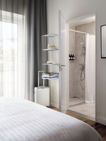 Studio Apartment for 2 | 防过敏的被褥、遮光窗帘、隔音、熨斗/熨衣板