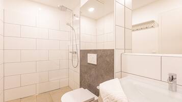 Shower, towels
