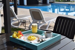 Petit déjeuner composé de spécialités régionales compris tous les jours