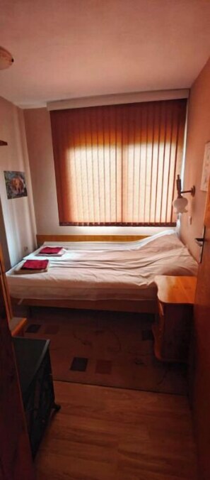 4 bedrooms, WiFi, bed sheets
