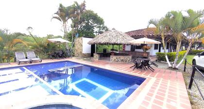 Enchanting 7-bedroom house in Quimbaya with stunning views