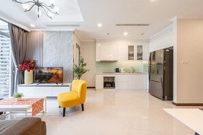 Royal Apartment, 2 Bedrooms, Balcony, City View | Premium bedding, memory foam beds, individually decorated - Vinhomes Central Park Premier Apartment (Ho Chi Minh City)