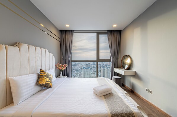 1 bedroom, premium bedding, down duvets, memory-foam beds