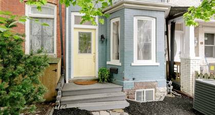 Treelined street downtown. 100 walk/transit score. Ideal for Work/Life/Family.