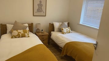 Ferienhaus | 2 Schlafzimmer, Bügeleisen/Bügelbrett, kostenloses WLAN, Bettwäsche