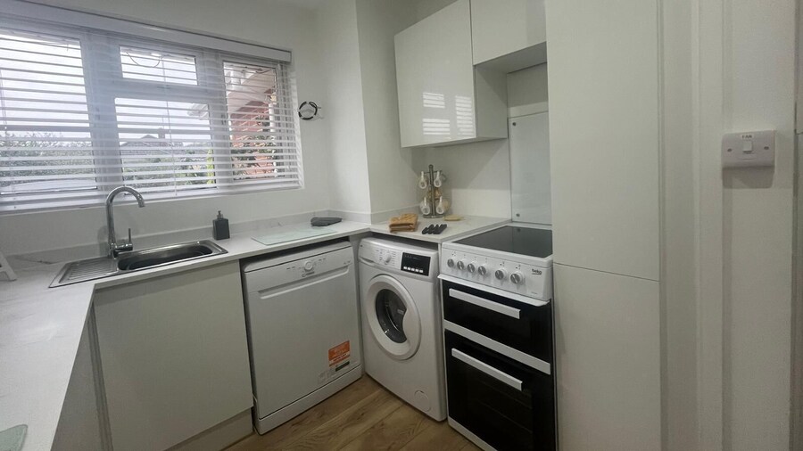 Hazlebury Muse in Poole for Total Wellness