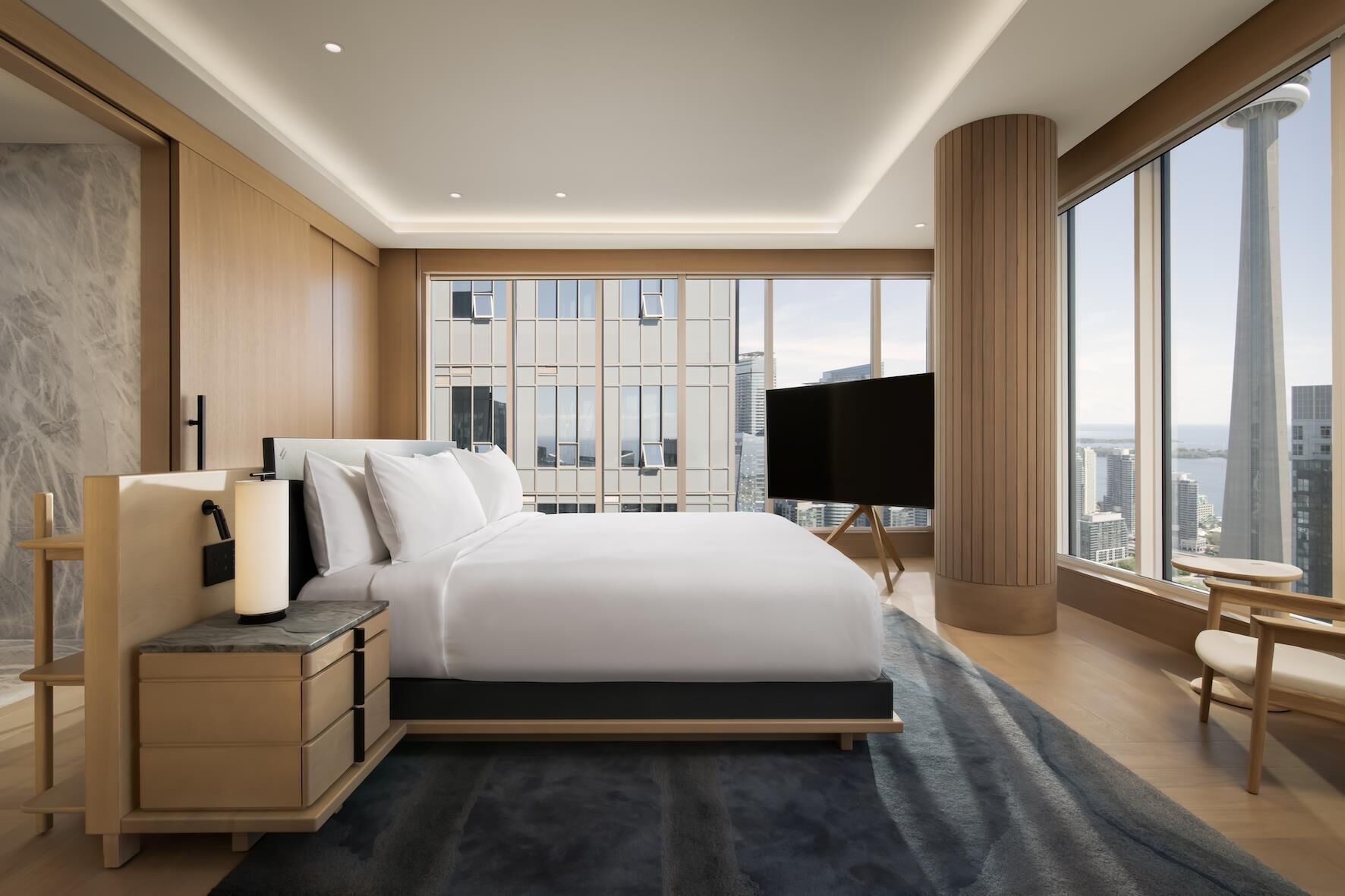 Ropa de cama de alta calidad y artículos del minibar gratis 