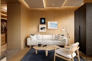 Hikari Corner Suite | Living area | Flat-screen TV, video-game console, pay movies, heated floors - Nobu Hotel Toronto (Toronto)