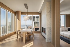 Premium bedding, free minibar items, in-room safe, blackout drapes - Nobu Hotel Toronto (Toronto)