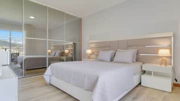 3 bedrooms, blackout curtains, iron/ironing board, free WiFi