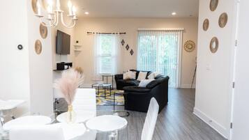 Townhome, Golf View | Living area | 43-inch Smart TV with digital channels