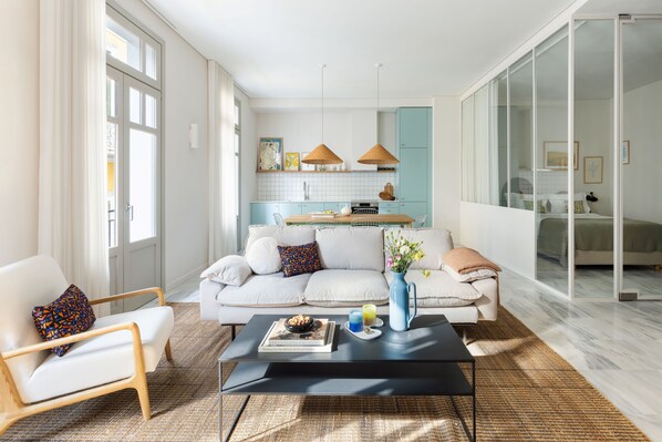 apartman, 2 hálószobával, erkély | Széf a szobában, hangszigetelés és vasaló/vasalódeszka