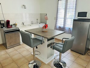 Private kitchen - Charming single-storey family home 59 m², close to the sea (Châtelaillon-Plage)