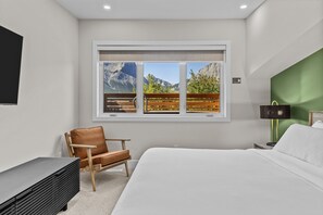 4 habitaciones, tabla de planchar con plancha y cuna de viaje 