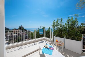 Deluxe Duplex, Sea View | Terrace/patio - YourHome - Casa Lucente (Positano)