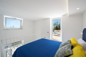 Deluxe-Maisonette, Meerblick | Schreibtisch, kostenloses WLAN, Bettwäsche